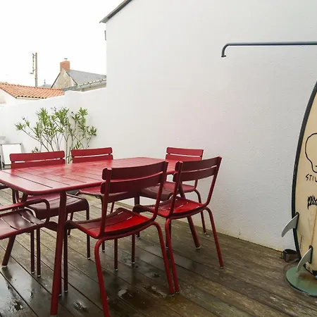 Vakantiehuis Jolie Maison Quartier Bel Air, Proche Centre-ville - 4 Personnes *
